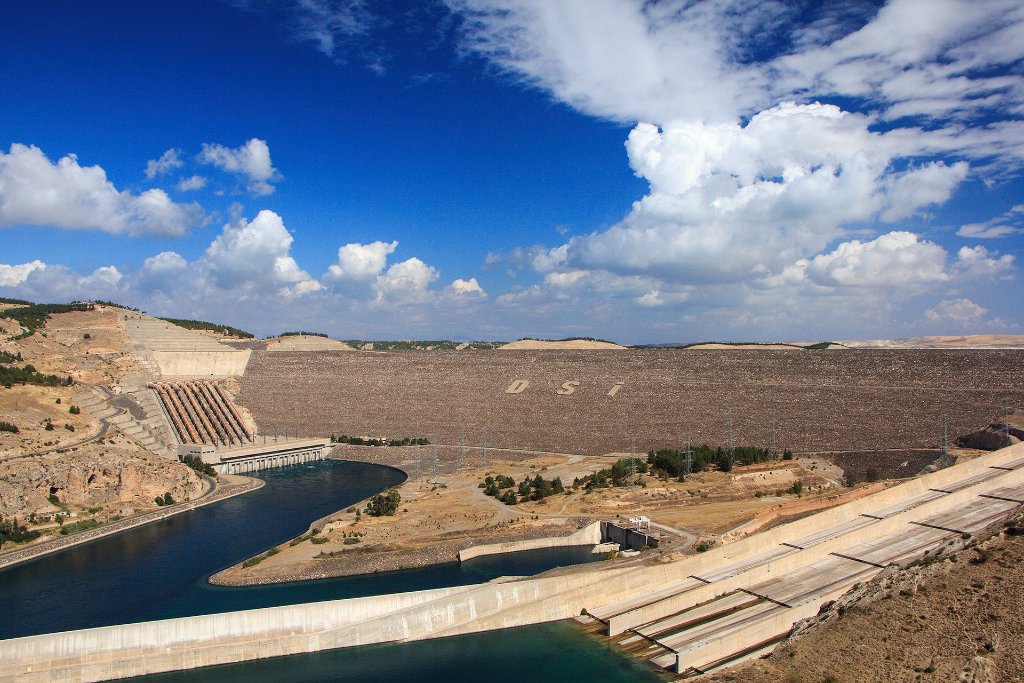 01-Atatürk Dam.jpg